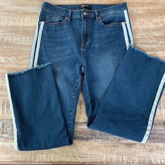 Juicy Couture Mid Rise Side white Stripe Flare frayed hem  jeans - Picture 7 of 8